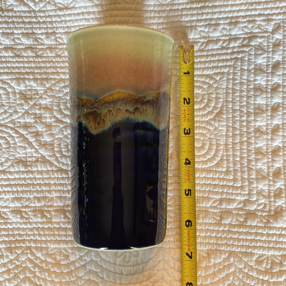 Vase - Picture 6 of 7